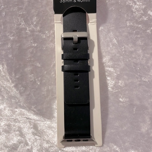 NWT Genuine Leather Black Apple Watch Loop Band, 38/40mm - Picture 3 of 3
